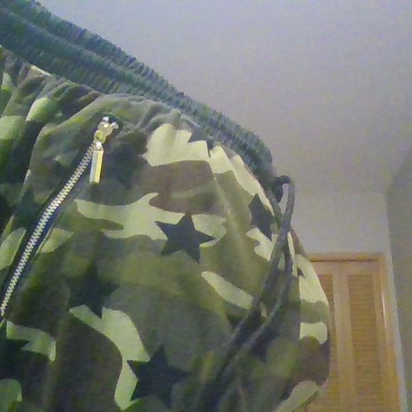 Sweatpants - Picture 3 of 4